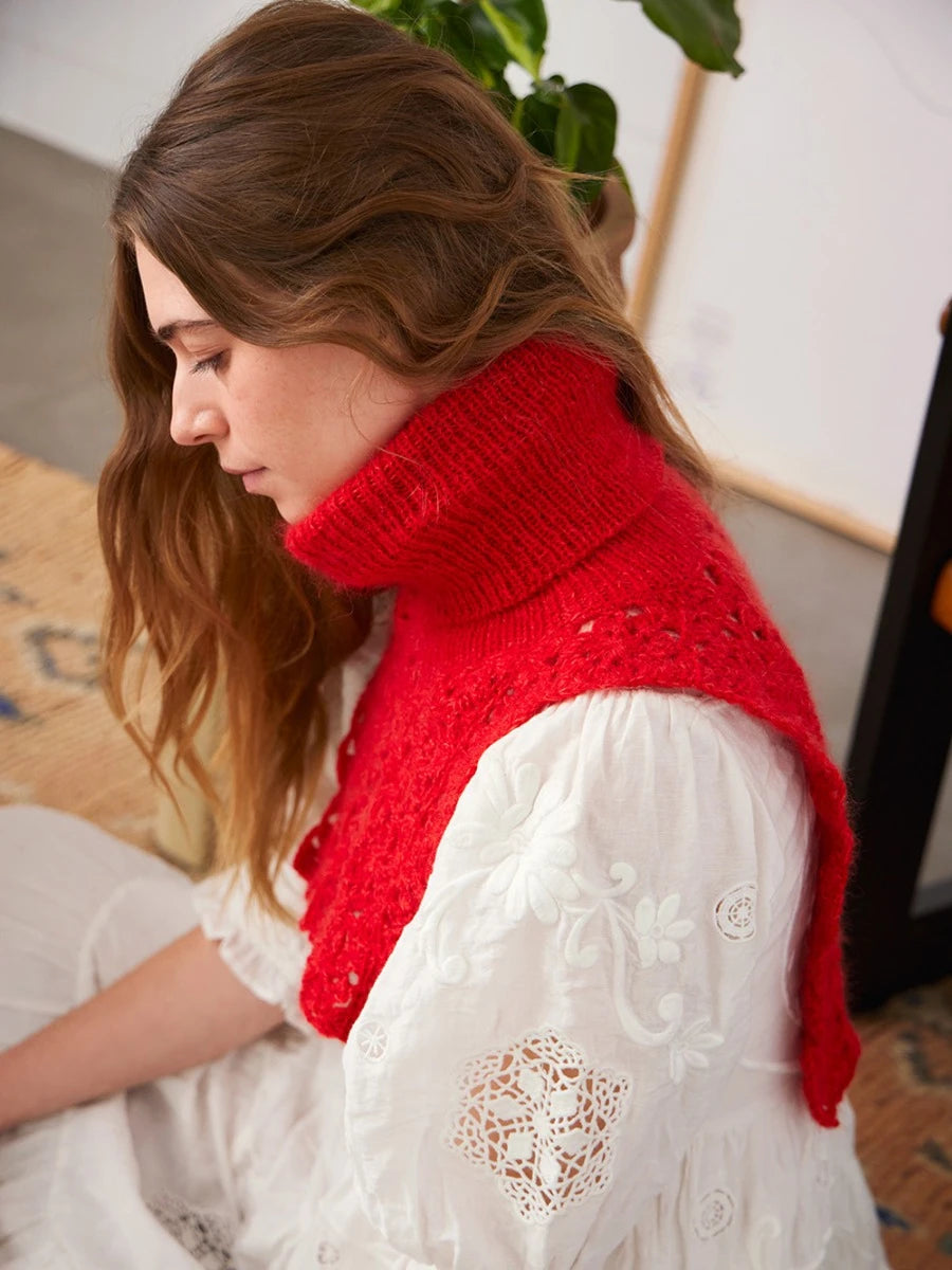 Fleur Neck Strickanleitung und Garnset von Sandnes Garn aus 2403 DIY, gestrickt mit Tynn Peer Gynt und Tynn Silk Mohair, Bild 3