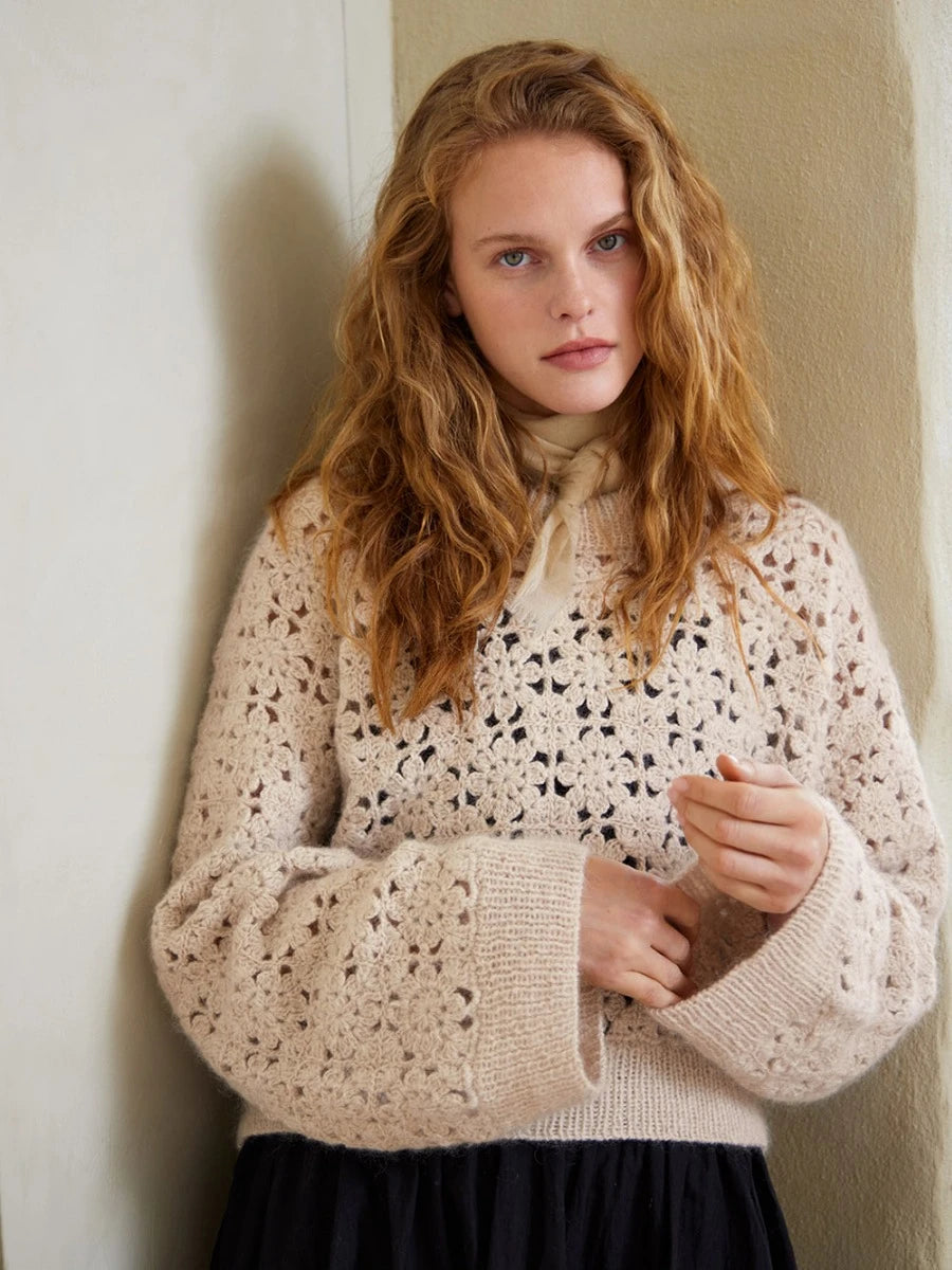 Fleur Sweater Strickanleitung und Garnset von Sandnes Garn aus 2403 DIY, gestrickt mit Tynn Peer Gynt und Tynn Silk Mohair, Bild 4