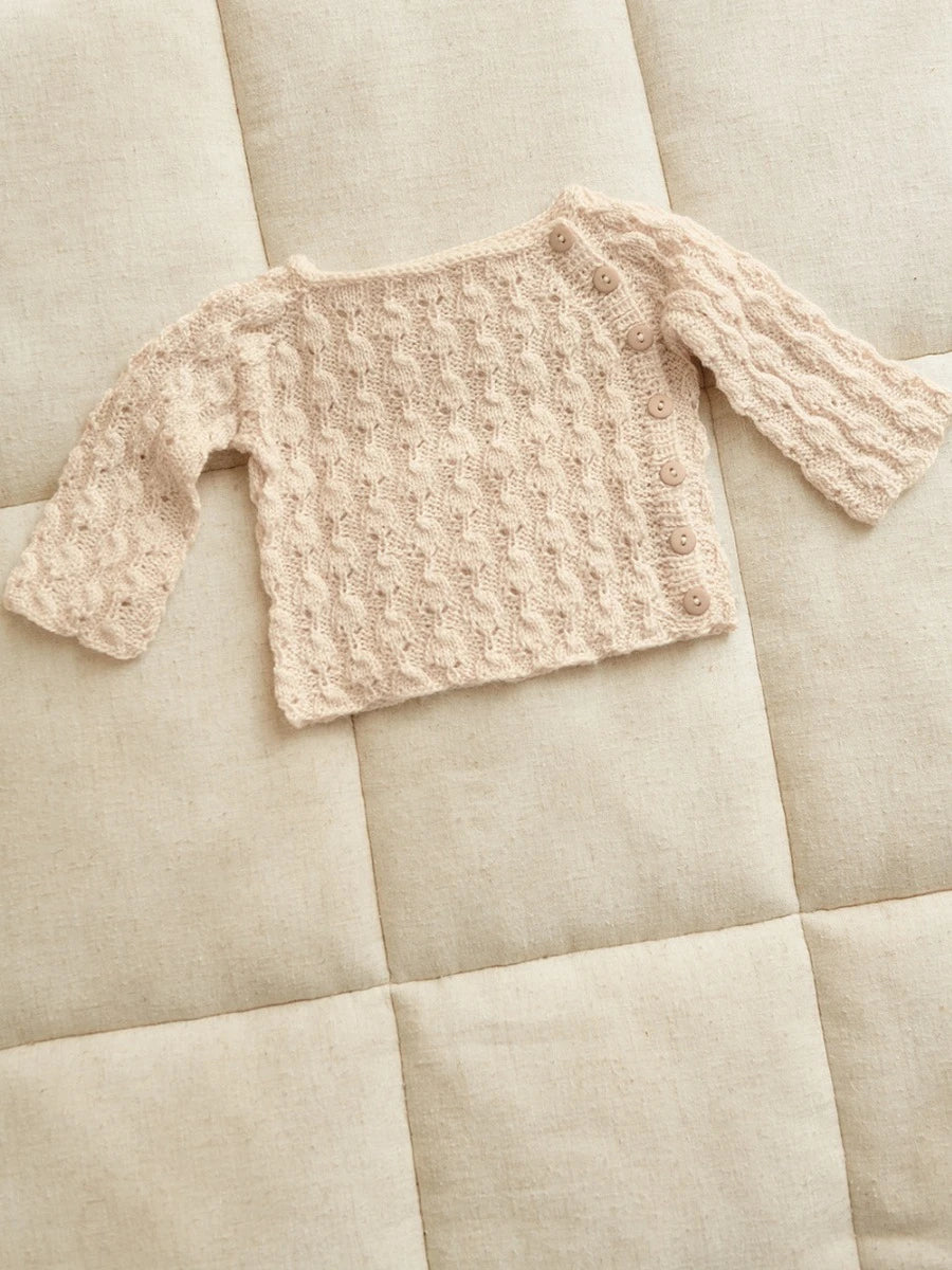 Anleitung LILJA | Cardigan, Diaper Pants,Tights & Bonnet | 2413 myk start Nr. 2
