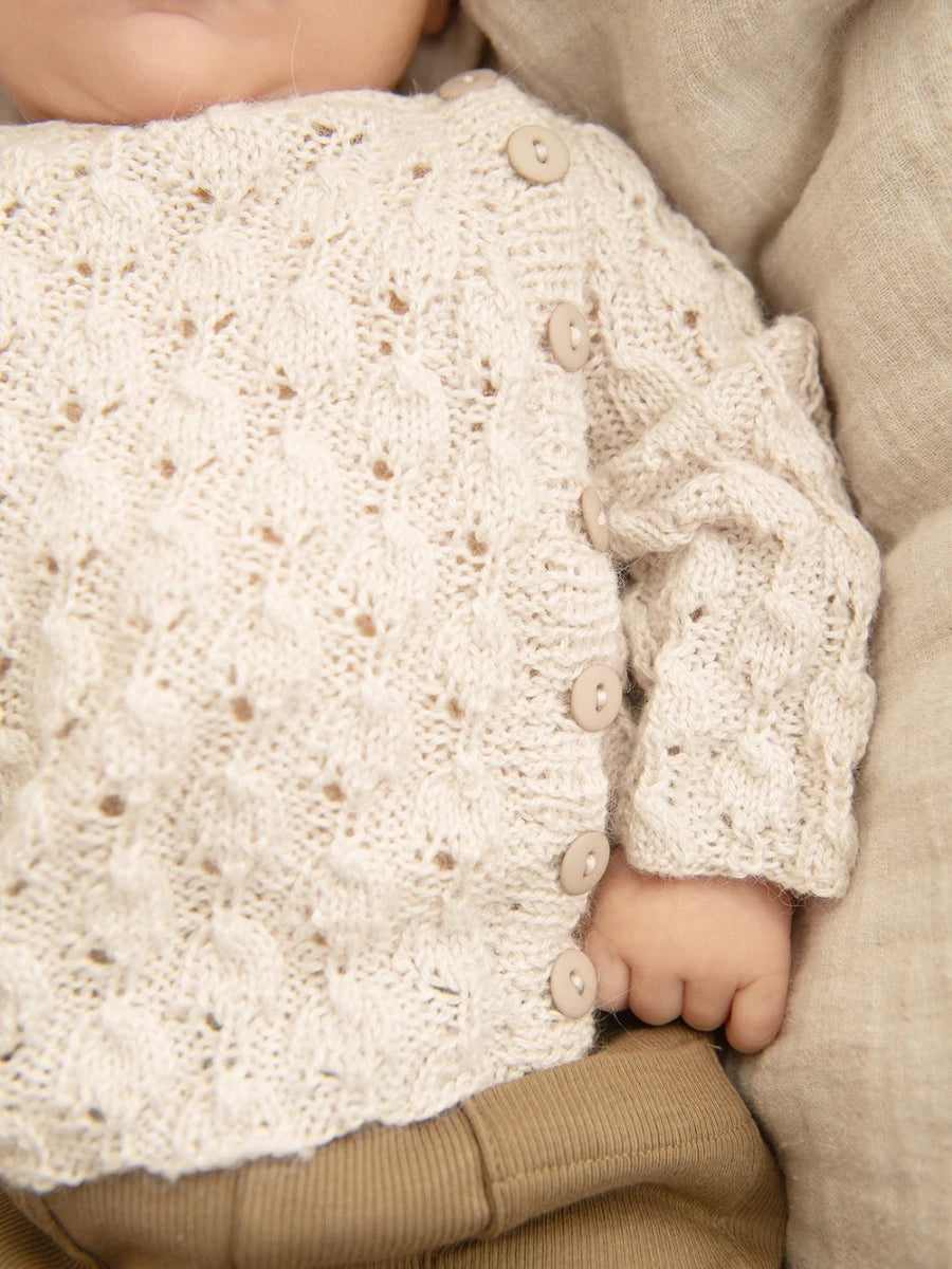 Anleitung LILJA | Cardigan, Diaper Pants,Tights & Bonnet | 2413 myk start Nr. 2