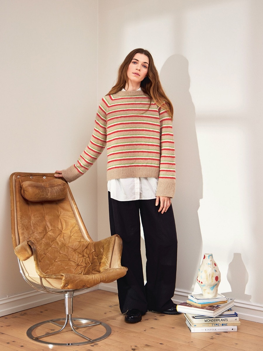 North Sweater Strickanleitung und Garnset von Sandnes Garn aus 2403 DIY, gestrickt mit Sunday und Tynn Silk Mohair, Bild 1
